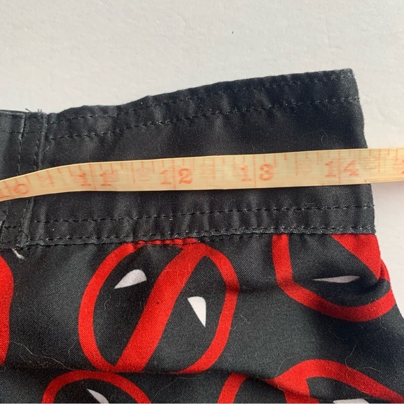 Deadpool Swim Shorts Size Small - Picture 3 of 7